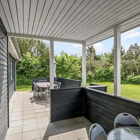 40385-juelsminde-firkanten-5 بيت للعطل *